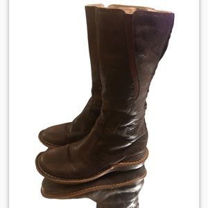 Womens Size 7 Tall Mid Calf brown leather Dr Martens boots